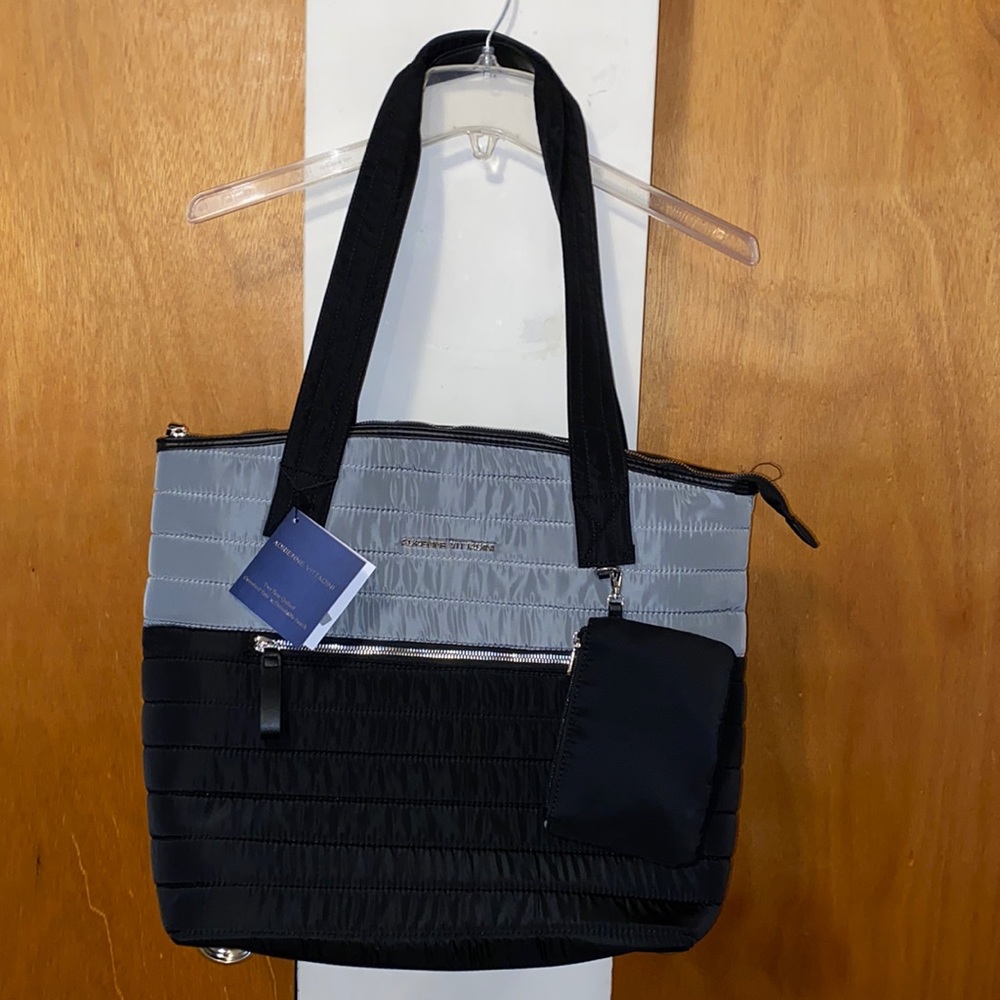 ♣️NWT Adrienne Vittadini Two Tone Quilted Oversize Tote w/Pouch Travel Bag
